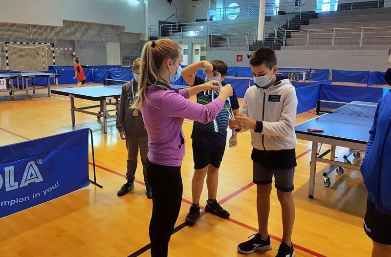 Otok Krk - otok-krk.org, Sport - Stolnotenisači STK Malinska-Dubašnica osvojili 18 medalja na otvorenom turniru PGŽ