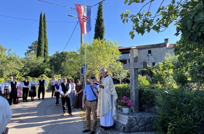 Otok Krk - otok-krk.org - Antonja i 21. Fešta od presnaci okupile brojne posjetitelje u Lakmartinu