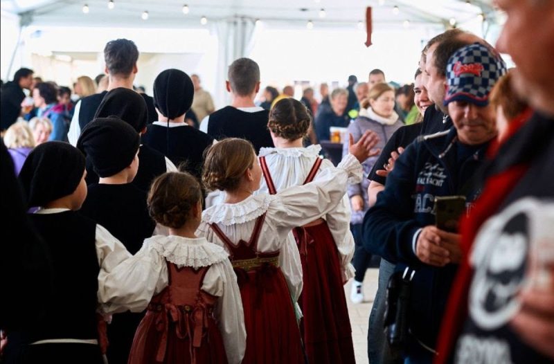 Otok Krk - otok-krk.org, Događaji - Baška: Crna ovca proslavila 20. rođendan