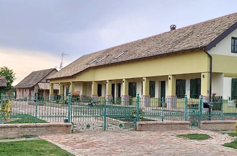 Otok Krk - otok-krk.org - Dvori 1882 - mjesto za opuštanje i vrhunski smještaj za sve one koji posjećuju Baranju