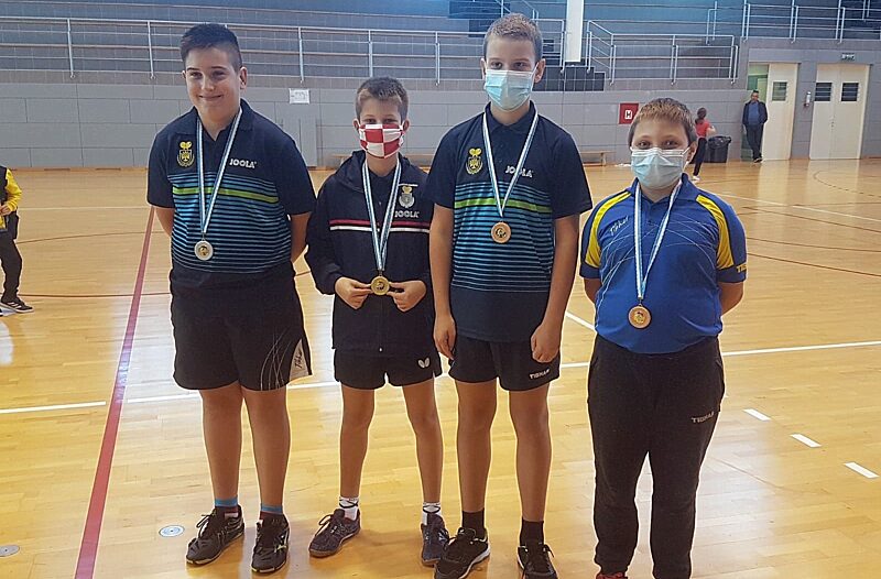 Otok Krk - otok-krk.org, Sport - Stolnotenisači STK Malinska-Dubašnica osvojili 18 medalja na otvorenom turniru PGŽ